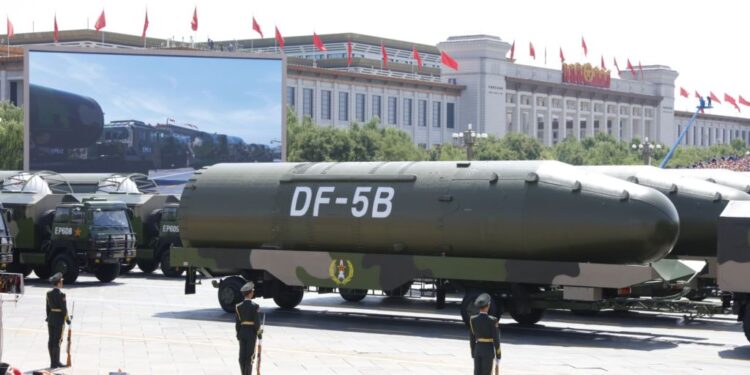 Zapad u panici: Kina gradi u pustinji više od 100 silosa za rakete?