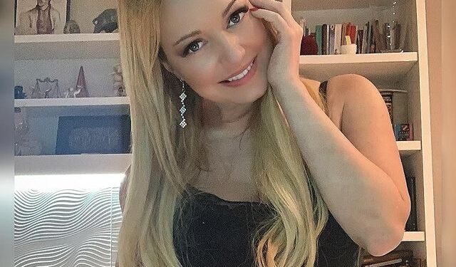 Ivana Jordan gola plovila Savom (FOTO)