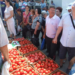 Leskovčani besplatno delili paradajz zbog niske prodajne cene