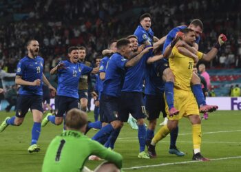 Italija je šampion Evrope! Heroj Donaruma utišao Vembli, Englezi u suzama posle drame i penala (FOTO/VIDEO)