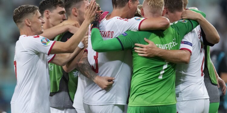 Danska je u polufinalu Eura! Skandinavci za poluvreme poslali Čehe kući