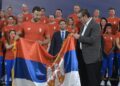 Vučić uručio zastavu Filipoviću, pa dao savet džudistkinjama koje mogu na tzv. Kosovo u Tokiju (VIDEO)