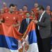 Vučić uručio zastavu Filipoviću, pa dao savet džudistkinjama koje mogu na tzv. Kosovo u Tokiju (VIDEO)
