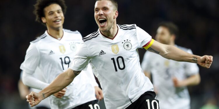Podolski se vraća u domovinu