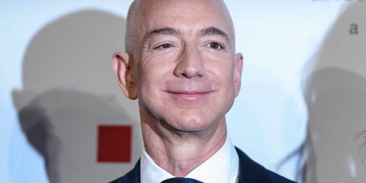 Džef Bezos odlazi sa čela Amazona