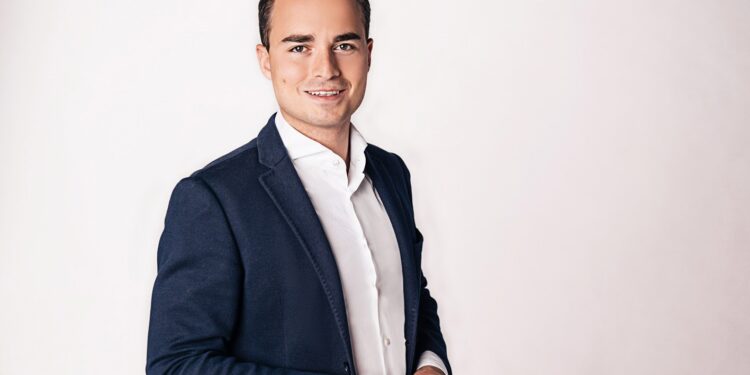 Važno je da Srbi uđu u politiku