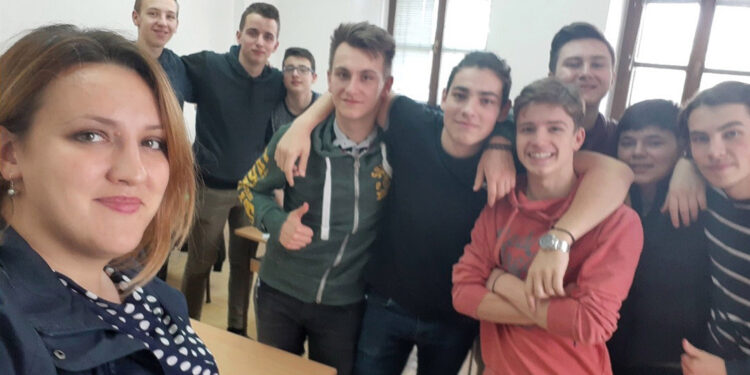 Opstajemo uz veru u Boga!