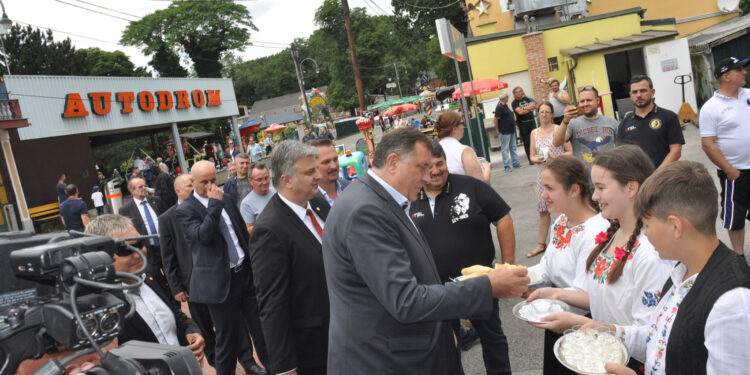 Dodik da se izvini dijaspori