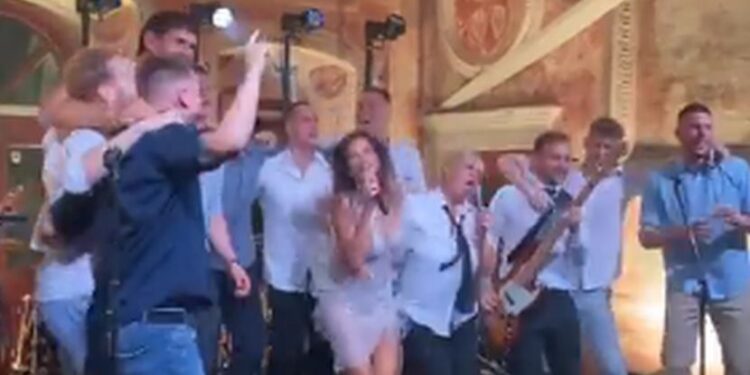 Severina na Dončićevoj proslavi napravila ludnicu: Luka potpisao mega ugovor pa se dobro opustio (FOTO)