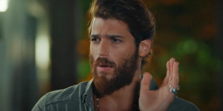Turski lepotan u Beogradu: Džan Jaman prošetao Knezom (VIDEO)