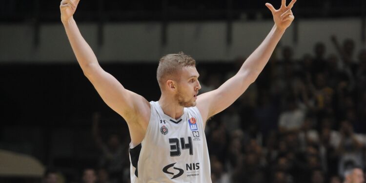 Bivši košarkaš Partizana po svaku cenu hteo u NBA, potpisao za minimalac