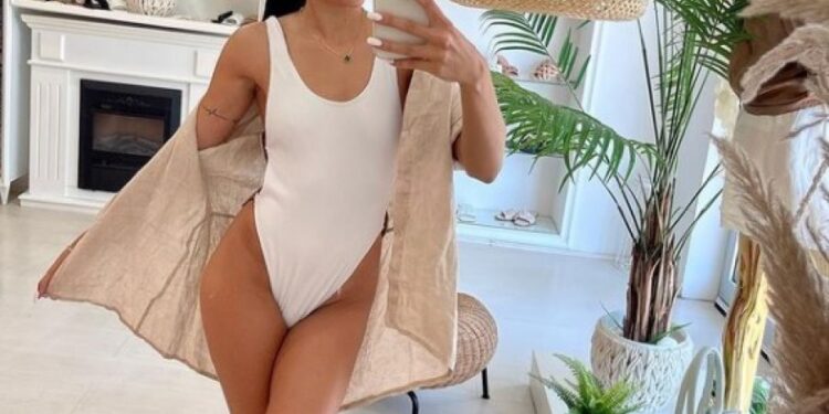 Skinula se bivša verenica Darka Lazića (FOTO)