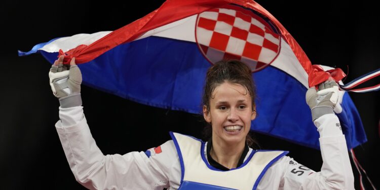 Hrvatska zlatna olimpijka podiže zastavu na godišnjici Oluje: Nikad to ne nih odbila…