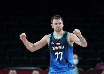 Slovenija srušila Španiju posle drame: Dončić opet pokazao moć, na asistenciju od tripl-dabla