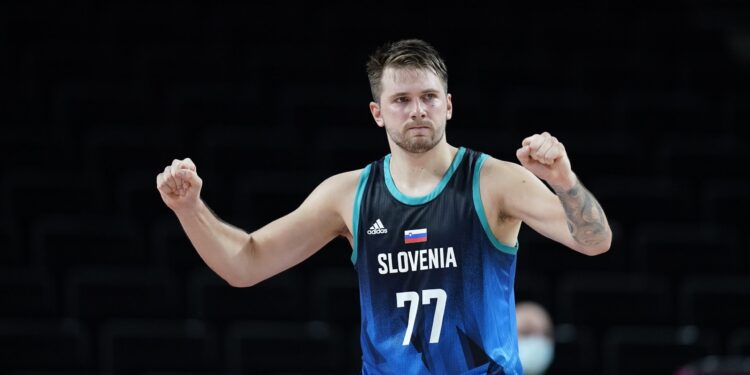 Slovenija srušila Španiju posle drame: Dončić opet pokazao moć, na asistenciju od tripl-dabla