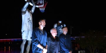 Omaž šampionima Evrope: Partizan promovisao novi dres sa detaljima iz trofejne 1992.