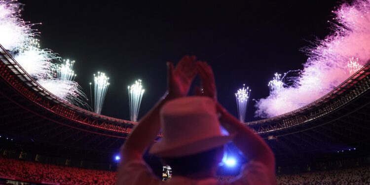 Spektakularnom ceremonijom završene Olimpijske igre u Tokiju: Vidimo se u Parizu 2024. godine!