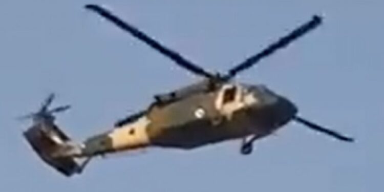Talibani novim snimkom šokirali svet: Američkim helikopterom nose telo obešenog čoveka (VIDEO)