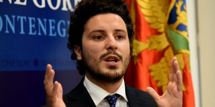 Abazović: Iz ugovora sa SPC uklonjeno sve što je protivno interesima Crne Gore