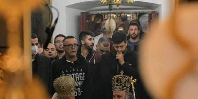 Dostojan uprkos rafalima!