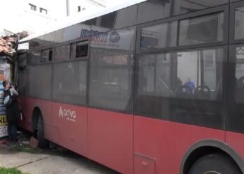 Vozač autobusa uhapšen: Dete povređeno u nesreći u Zemunu na reanimaciji