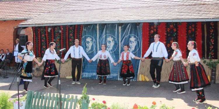 Niti tradicije za sva vremena