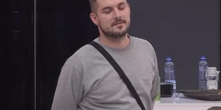 Proslavila ga afera svastika u rijalitiju, a priča se da nju vara na sve strane!