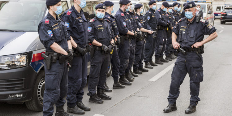 Austrija u Crnu Goru šalje policajce i dronove