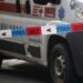 Teže povređen muškarac, trotinetom udario u vozilo