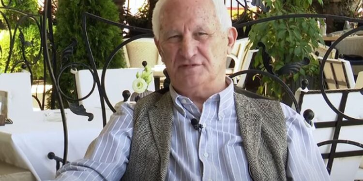 Matija Bećković pisao Joanikiju: “Raduj se što si već doživeo slavu koju nije doživeo…”