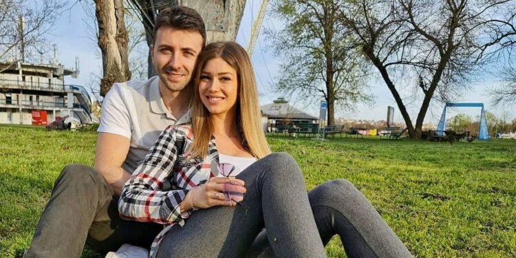 Stefan Petrušić postao tata, uputio dirljive reči izabranici Mariji! (FOTO)
