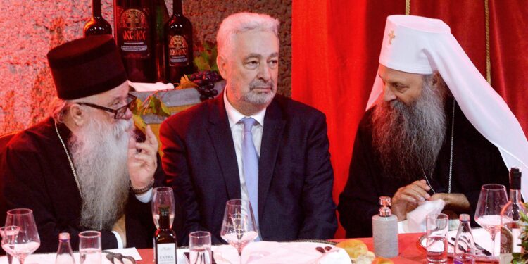 Fotografije svečanog ručka: Za stolom patrijarh, mitropolit Joanikije, Krivokapić i srpski ministar