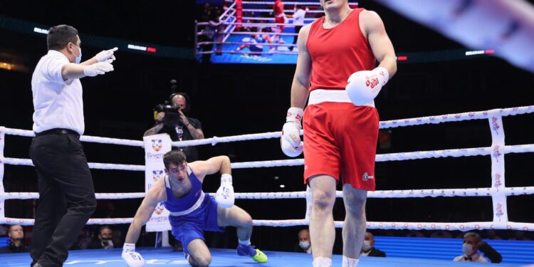 Srpski bokseri uspešni u Areni, tri od tri: I Magomedov slavio drugog dana Svetskog prvenstva