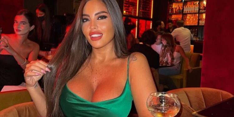 Italijanska sportska novinarka: Ja sam bujna u latino stilu (FOTO)