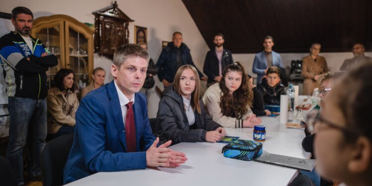 Srpski se lako uči