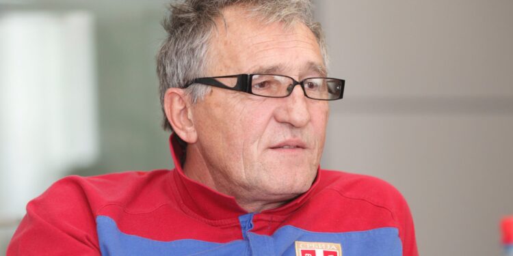 Legendarni jugoslovenski golman se bori za život, priključen na respirator