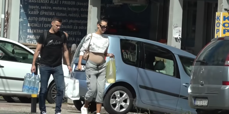 Katarina Grujić ponosno pokazala trudnički stomačić (VIDEO)