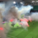 Novi huliganski pir u Francuskoj, meč kasnio sat vremena zbog „piro-bombardovanja“ terena (VIDEO)