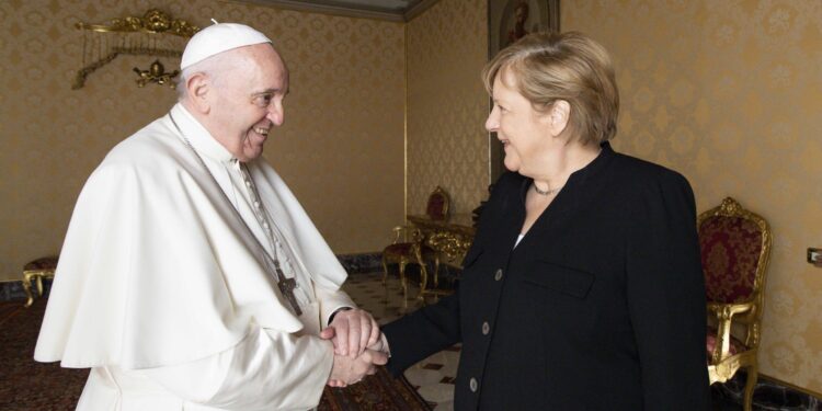 Angela Merkel u oproštajnoj poseti kod papa Franje