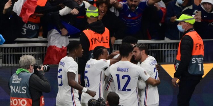 Benzema i Mbape doneli Francuzima titulu u Ligi nacija (VIDEO)