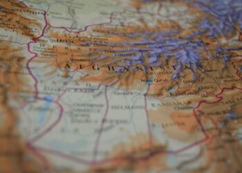 Avganistan: U eksploziji bombe na putu poginule dve osobe