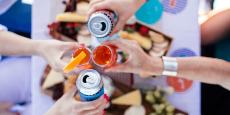 Austrija uvodi kauciju za plastične flaše i limenke