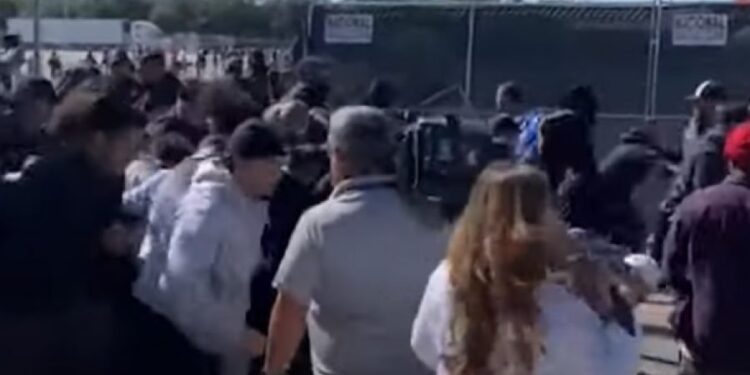 Tragedija: Broje se mrtvi i povređeni posle stampeda na muzičkom festivalu u Hjustonu (VIDEO)