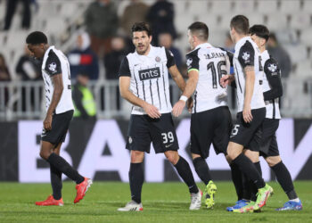 Partizan razbio Vojvodinu: Crno-beli ponovo pobegli Zvezdi na +6
