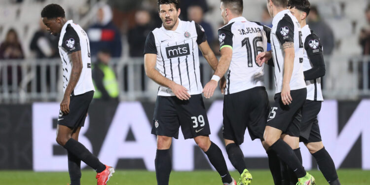 Partizan razbio Vojvodinu: Crno-beli ponovo pobegli Zvezdi na +6
