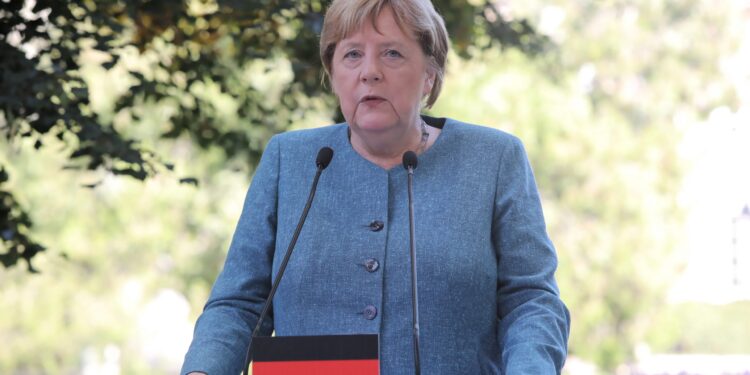Kraj vlade Angele Merkel: Nemačka dobila semafor koaliciju