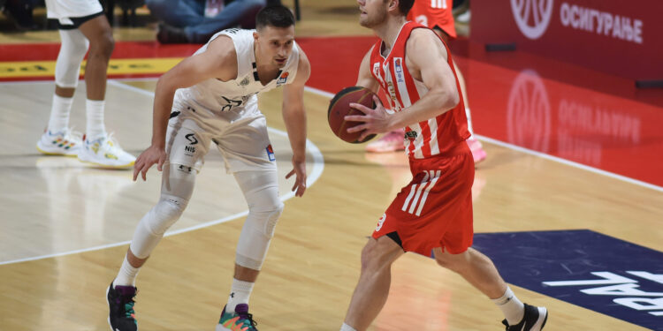 Zvezda demolirala Partizan na Željkovom povratničkom derbiju, Mitrović vodio crveno-bele do pobede (FOTO/VIDEO)