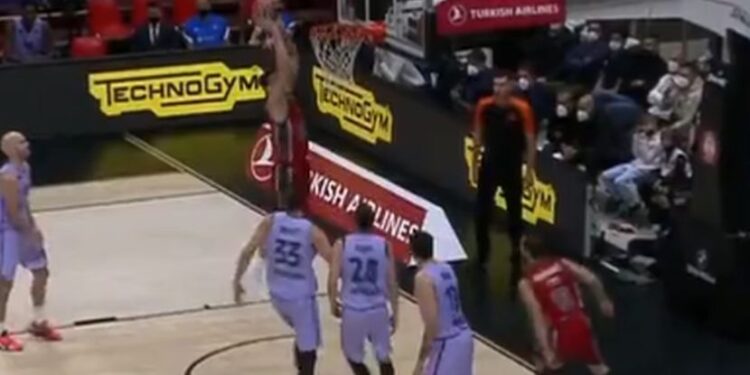 Olimpija Milano slavila protiv Barselone za vrh Evrolige (VIDEO)