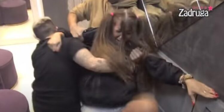 Slomila se: Dalila doživela histerični napad nakon što ju je Car izvređao i ostavio (VIDEO)