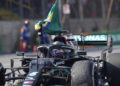 Hamilton sa desete pozicije do pobede u Brazilu: Borba za titulu u Formuli 1 sve neizvesnija (FOTO/VIDEO)